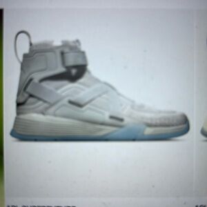 Meet your Posher, Traolly